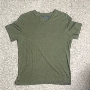Urban Pipeline Green Short Sleeve Tee Lightweight Cotton Blend